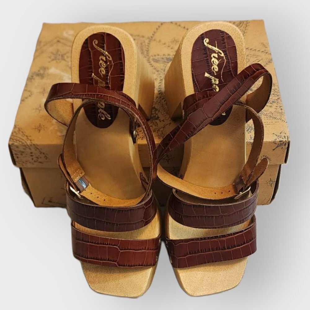 Free People Mallory Leather Clog Sandal Brown - Picture 3 of 8